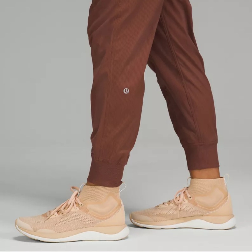 🤎🧡Lululemon Dance Studio Mid-Rise Jogger in Ancient Copper 🧡🤎 - Picture 4 of 11
